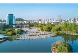 鳩茲廣場附近將新建一座天橋及地下通道